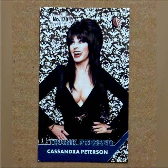 Elvira Mistress Of The Dark Cassandra Peterson Horror Movie Mini Card /3 - Picture 1 of 1